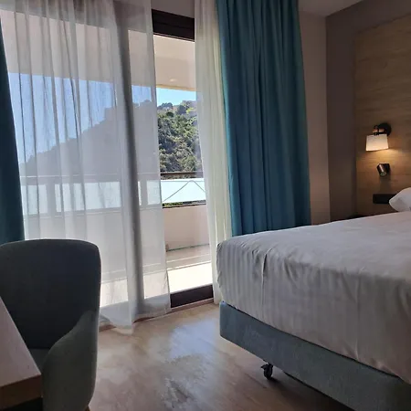 Maya מלון 3*